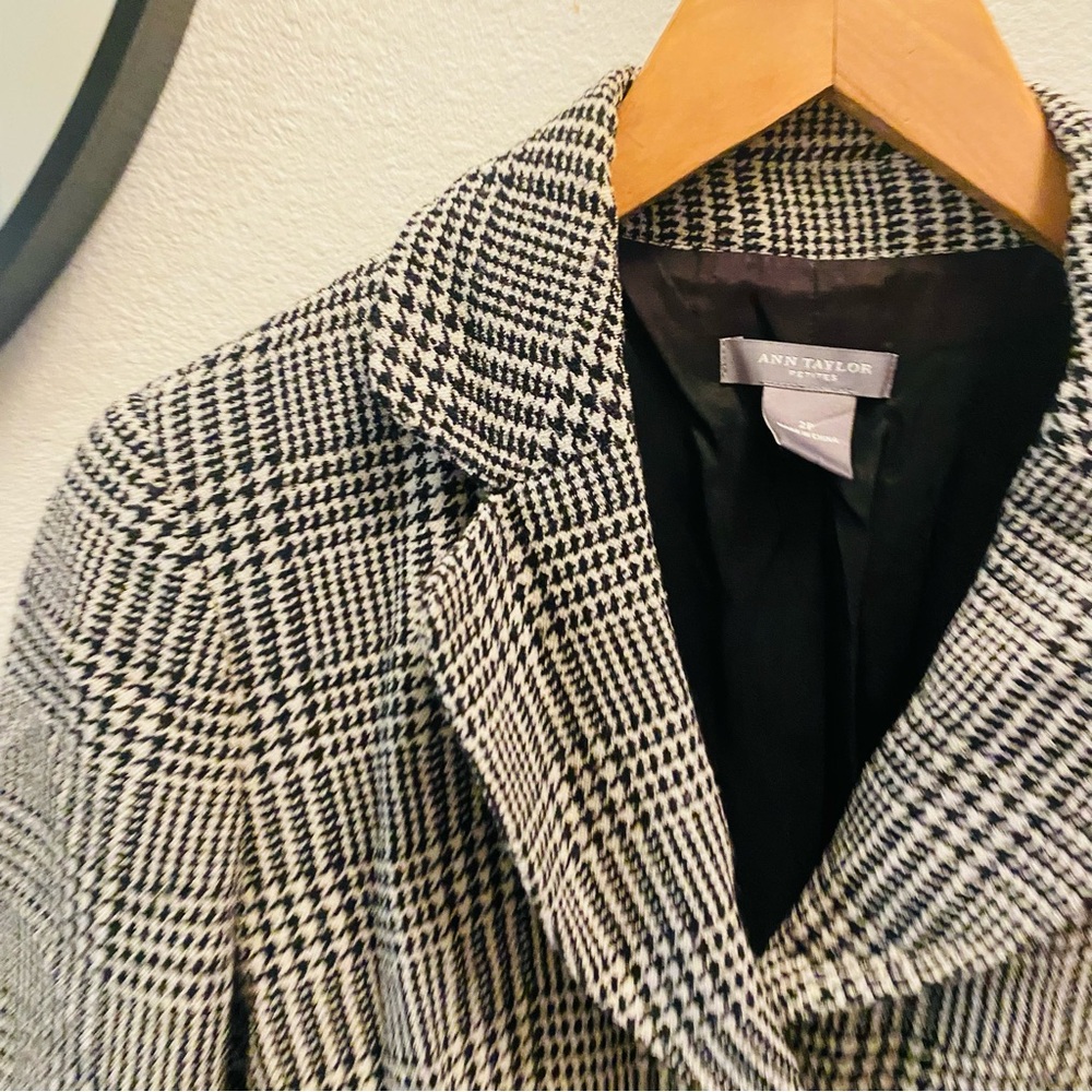 Ann Taylor Women's Size 2P Wool Blend Blazer Black White Houndstooth Jacket - Picture 3 of 4